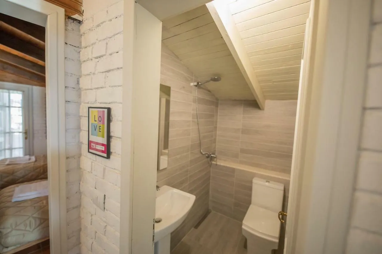 Mosaic Home Tiran 0*,  Arnavutluk