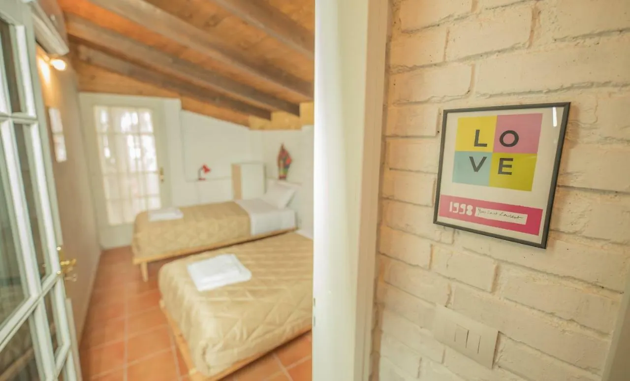 Mosaic Home Tirana Hostel